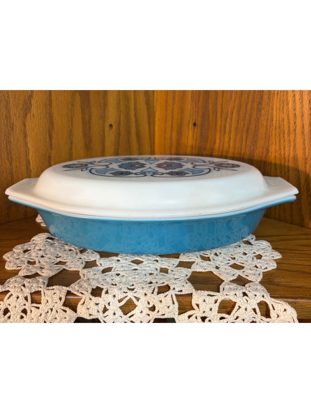 Rare Vintage Pyrex Blue Medallion Lace Pattern Quart Divided Serving Bowl Set